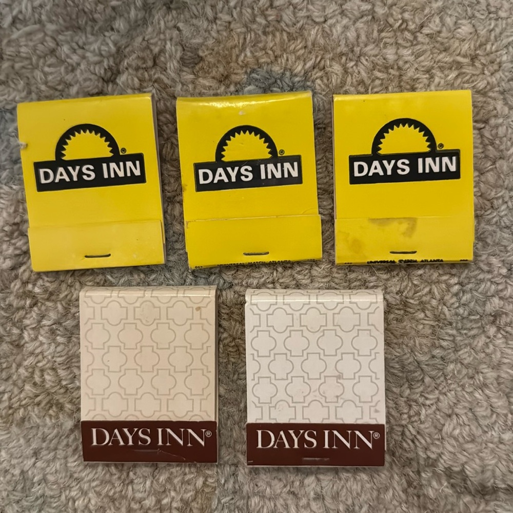 Vintage matchbooks Days Inn set of five